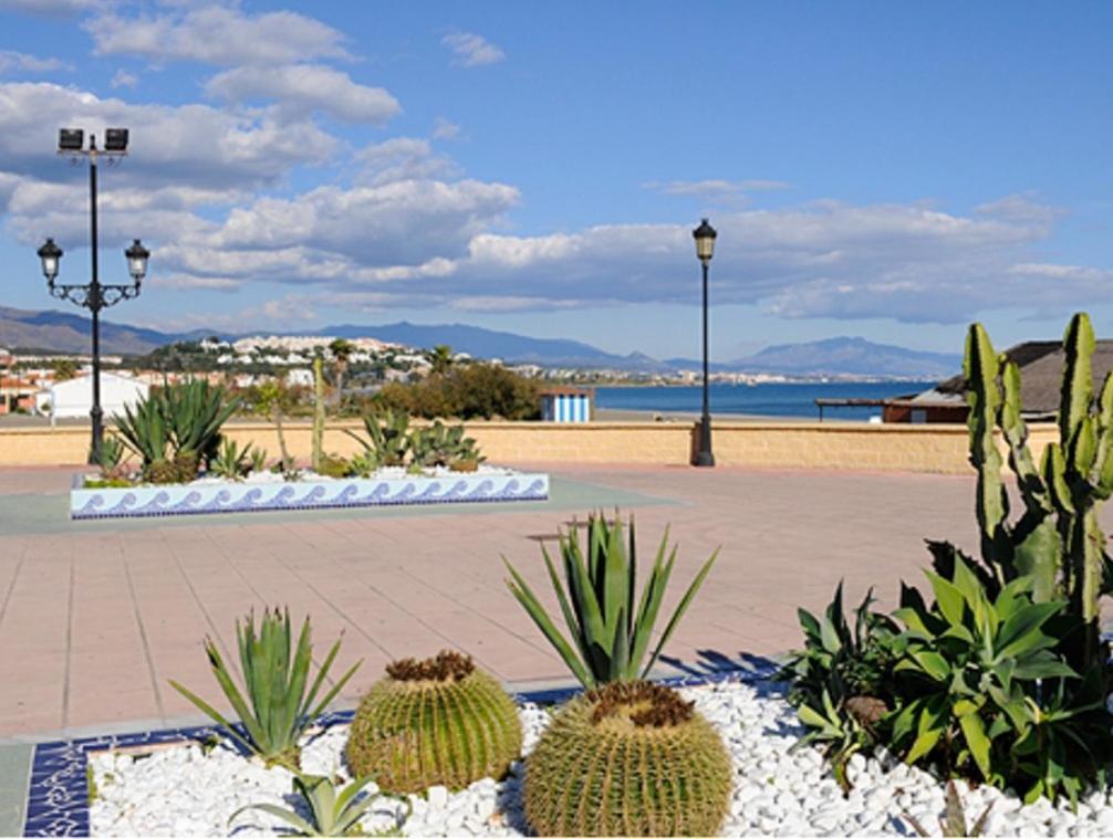 Aldea Beach Boutique Apartment Manilva Exterior photo